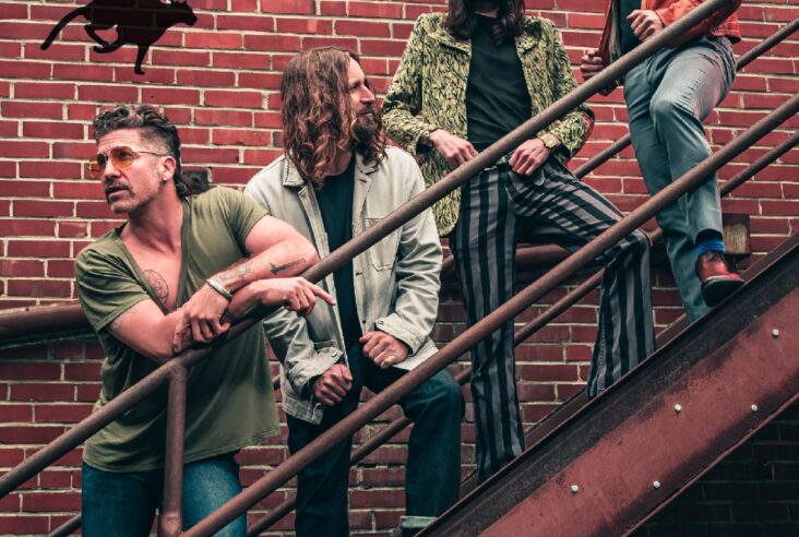 Jonas & The Jaguar Moon Rock – English